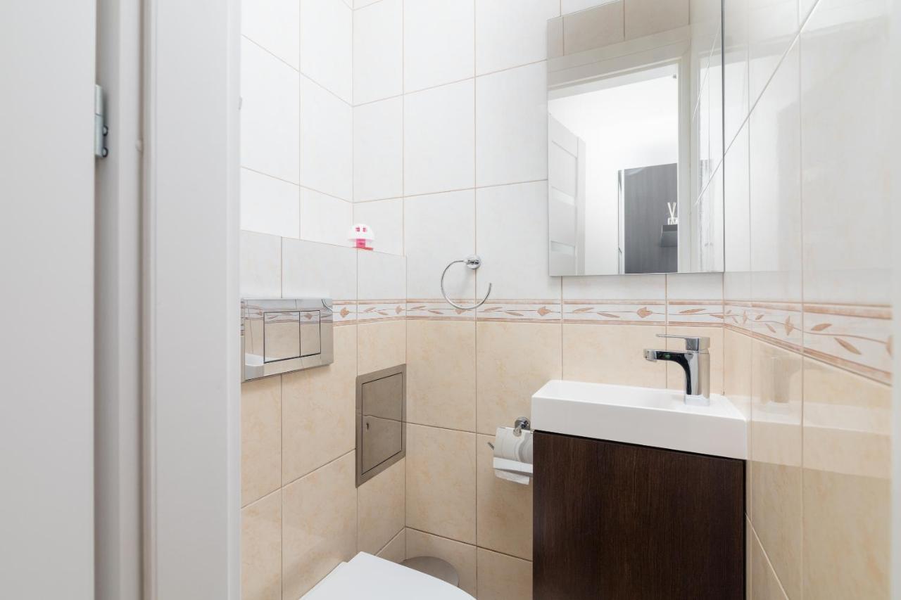 Chmielna City View Studio Apartment Варшава Екстериор снимка